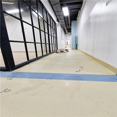 彈性PVC地板選購指南 熱門塑膠地板產品推薦與應用解析